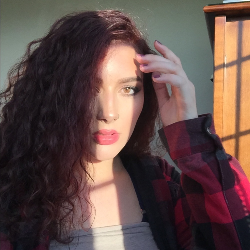 Meet your Posher, Alyssa